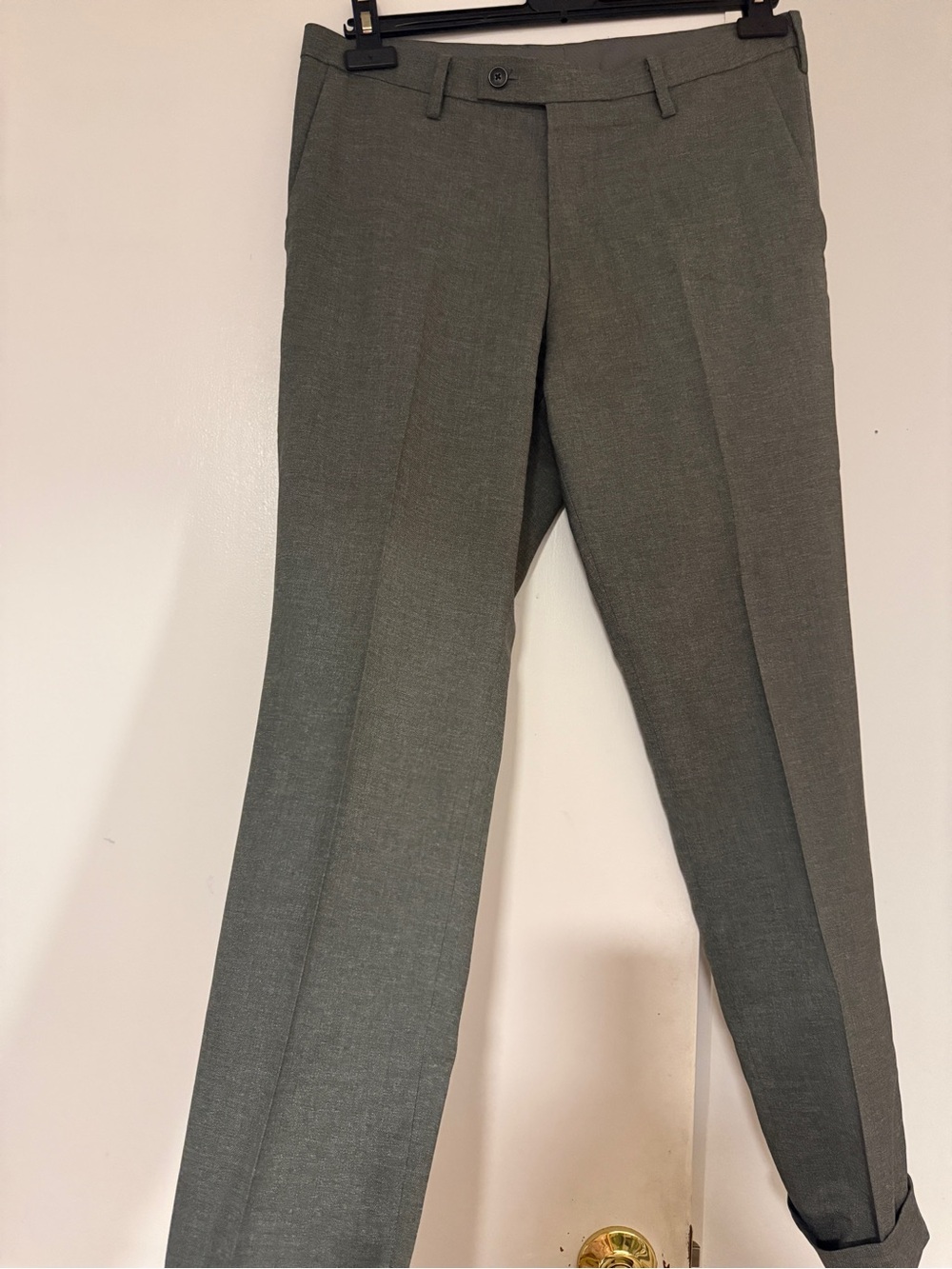 Uniqlo Men’s gray pant